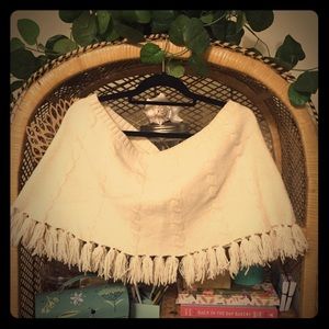shoulder cover/ cropped poncho cream cable knit